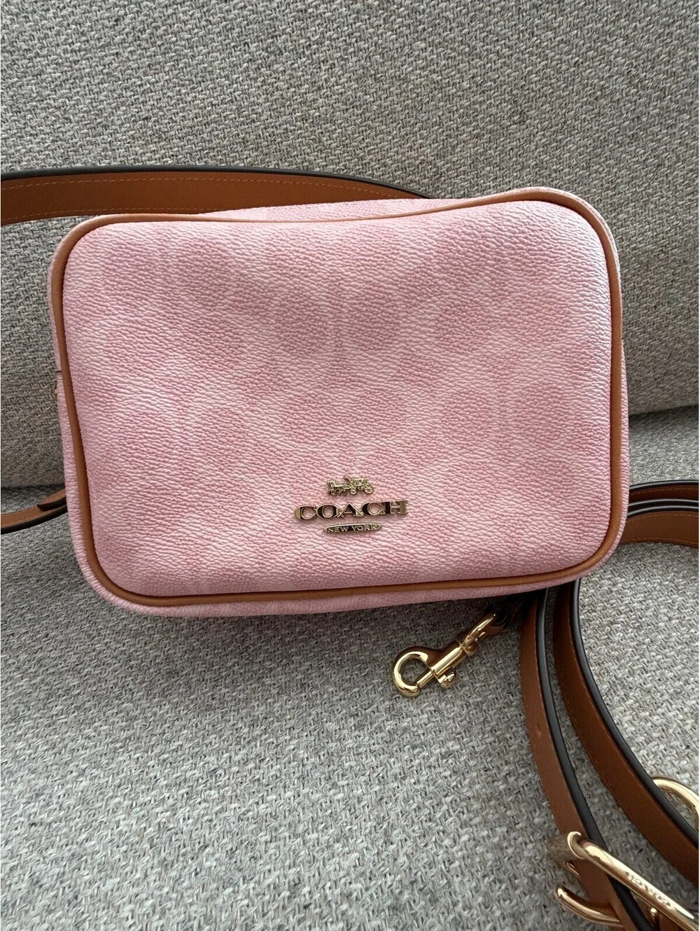 Coach compact versatile